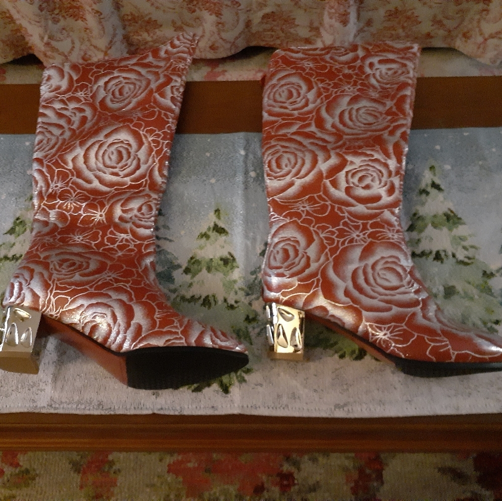 New red Boots. Size 8, runs small
